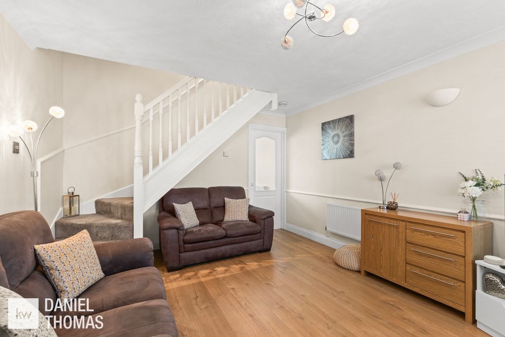 Property photo 2 of 22