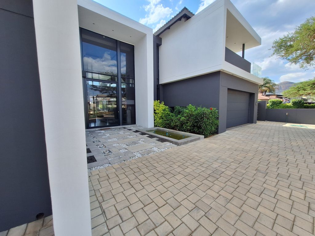 Property photo 3 of 43