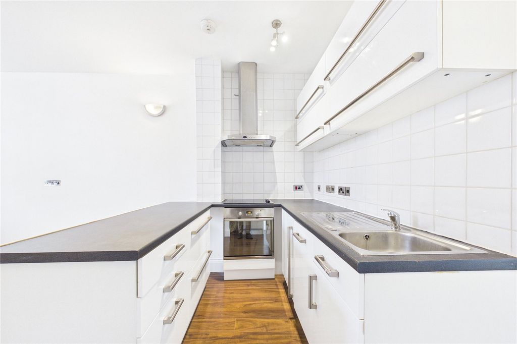 Property photo 3 of 9 Picture No. 13