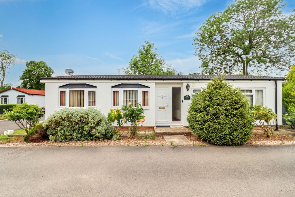 Property photo 1 of 14 39A Shepherds Grove Park, Stanton, Suffolk Ip31 2Az