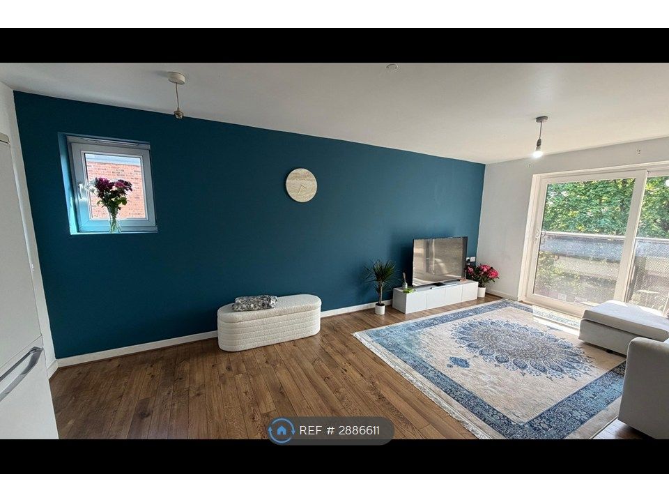 Property photo 3 of 35