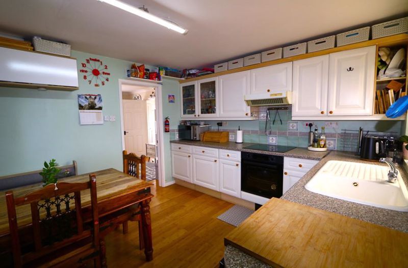 Property photo 2 of 12 Photo 1