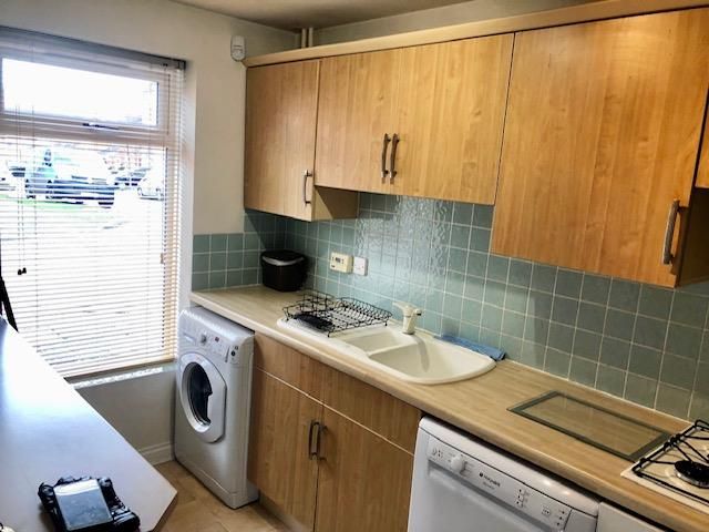 Property photo 2 of 14 Kitchen