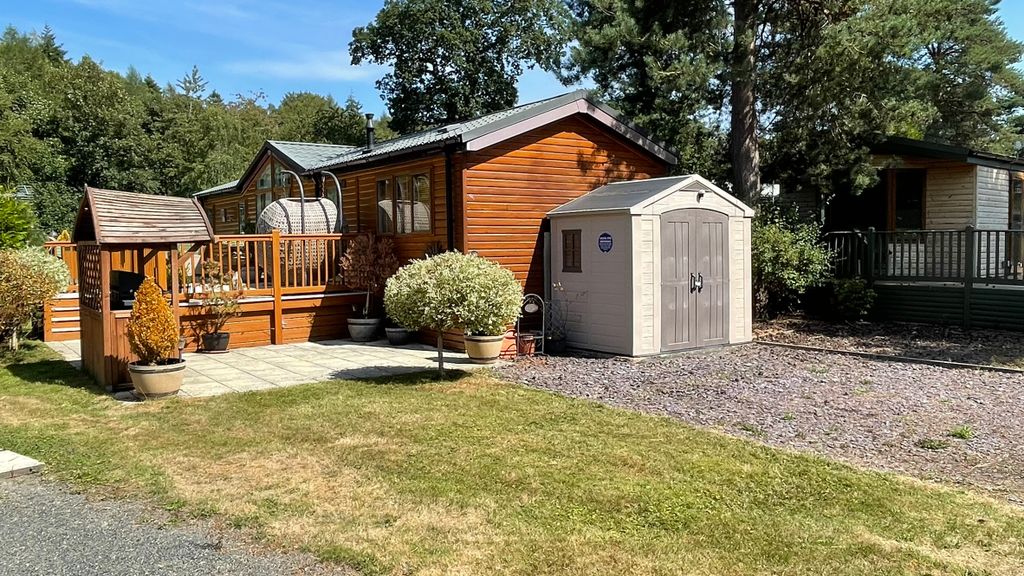 Property photo 3 of 18