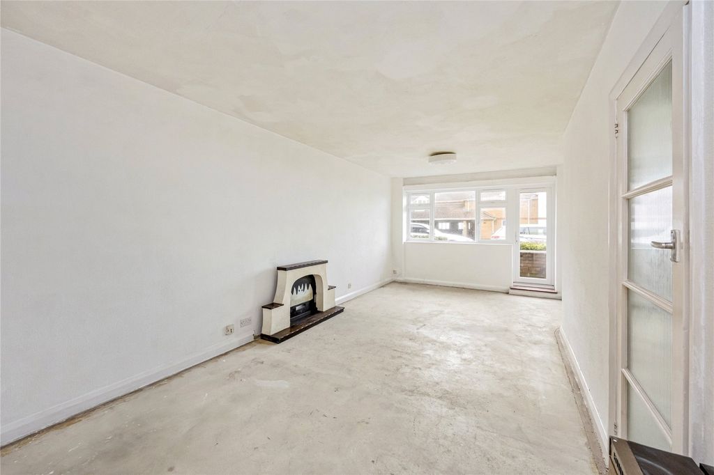 Property photo 2 of 16 Picture No. 24