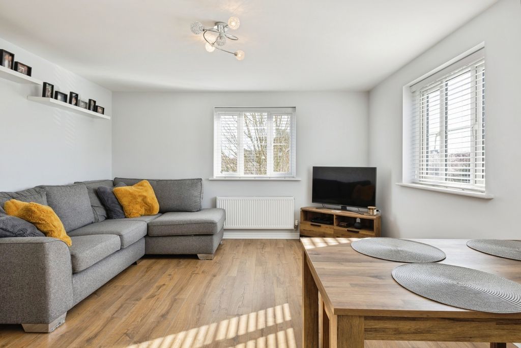 Property photo 2 of 14 Pbox-Img.Jpg