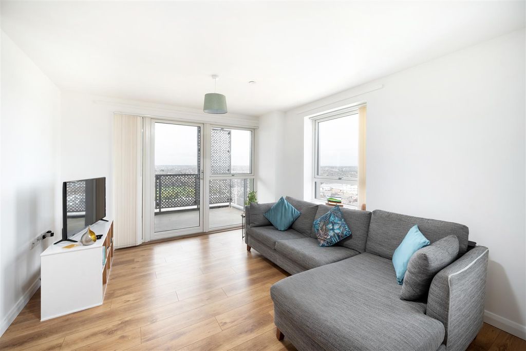 Property photo 3 of 17 P03.Jpg