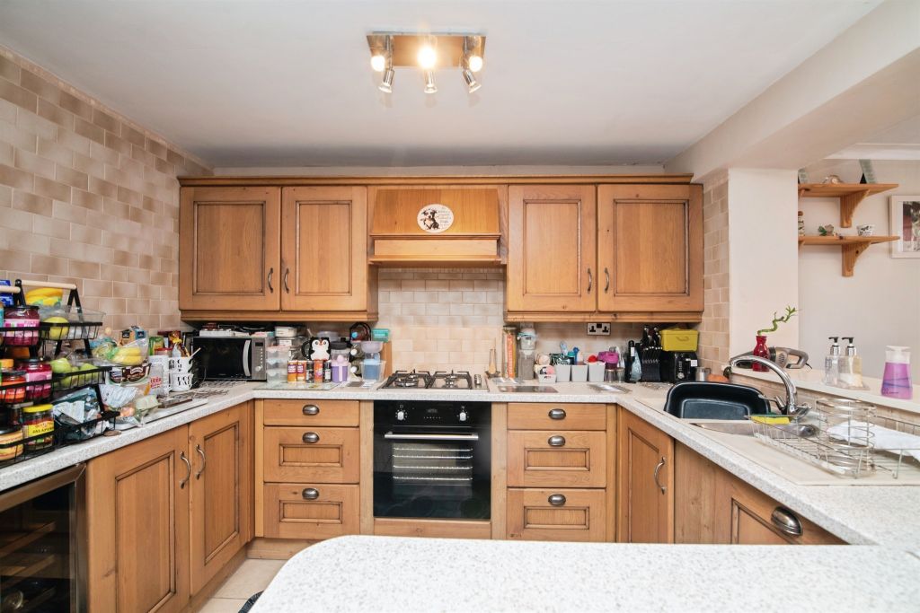 Property photo 3 of 19