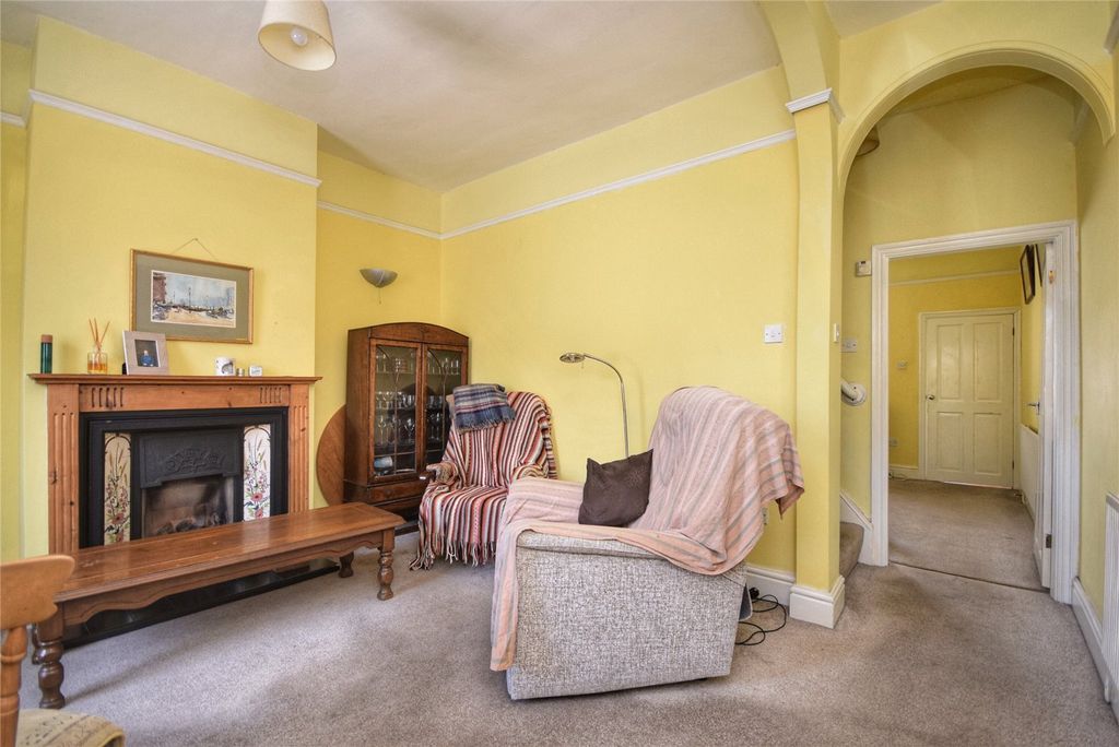 Property photo 3 of 16 Sitting Room