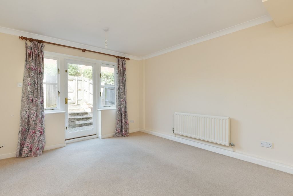 Property photo 2 of 9 1315185