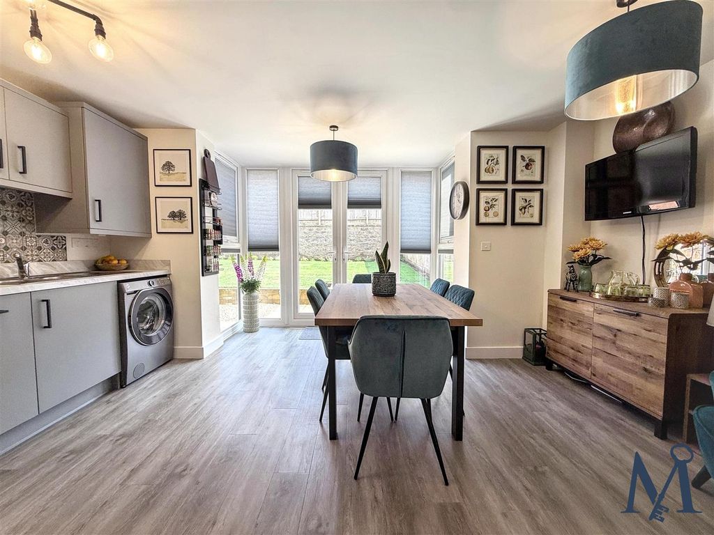 Property photo 3 of 25 Kitchen Diner