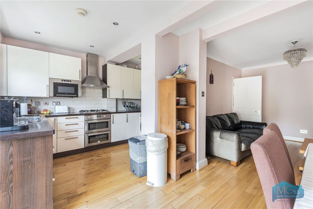 Property photo 3 of 22 Picture No. 14