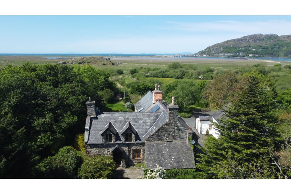 Property photo 1 of 28 Farmhouse