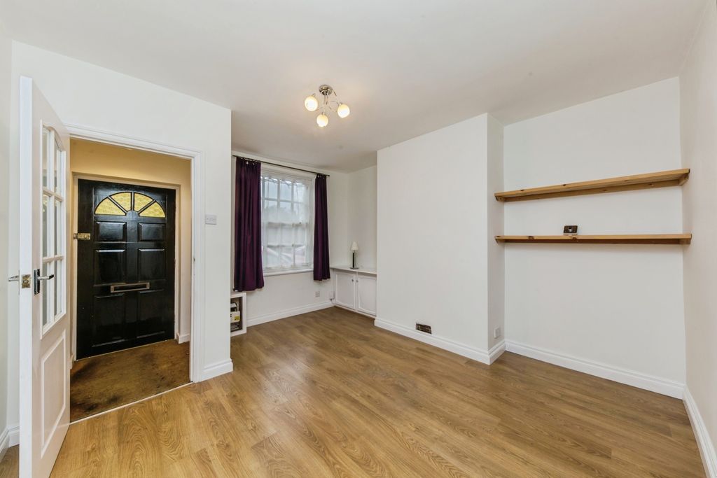 Property photo 2 of 17 Pbox-Img.Jpg