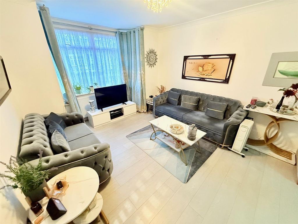 Property photo 3 of 20 2.Jpg