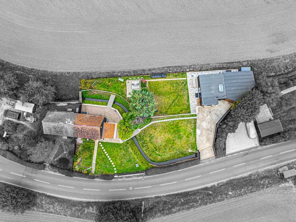 Property photo 1 of 40