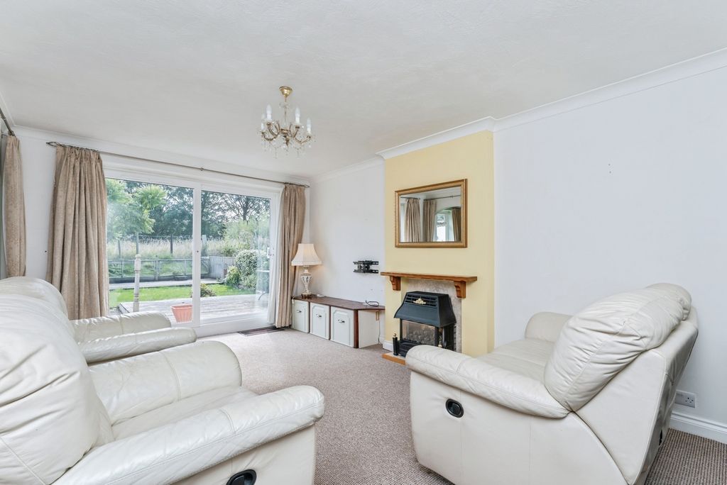 Property photo 3 of 17 Photo