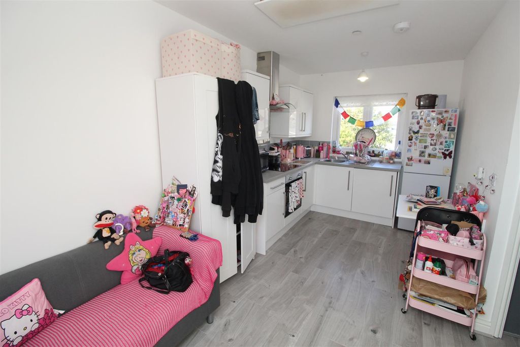 Property photo 2 of 12 Img_3970.Jpg