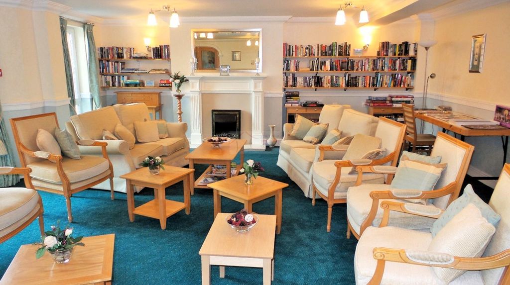 Property photo 3 of 18 Residents Lounge