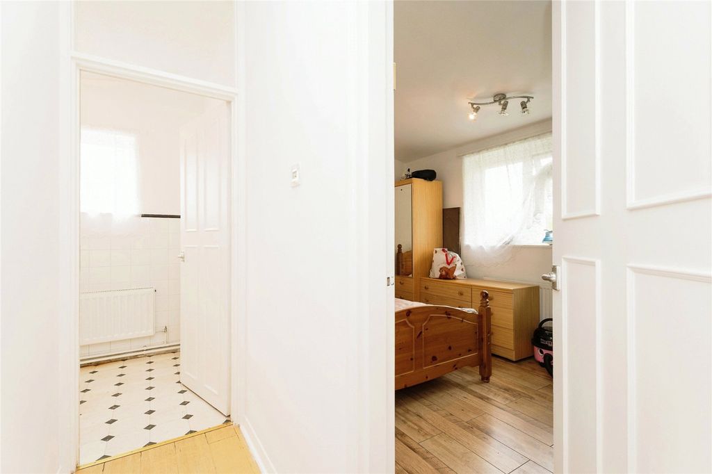 Property photo 2 of 16 Photography