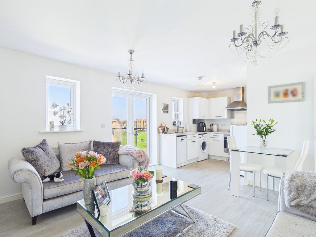 Property photo 2 of 14 3887415