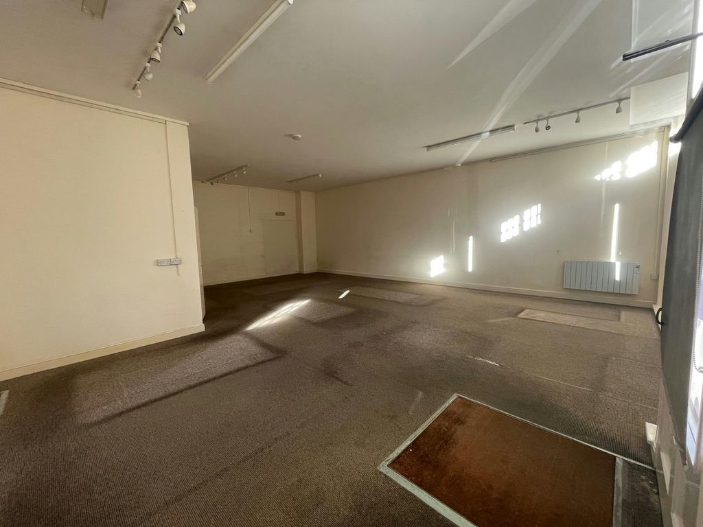 Property photo 3 of 5 12.Jpg