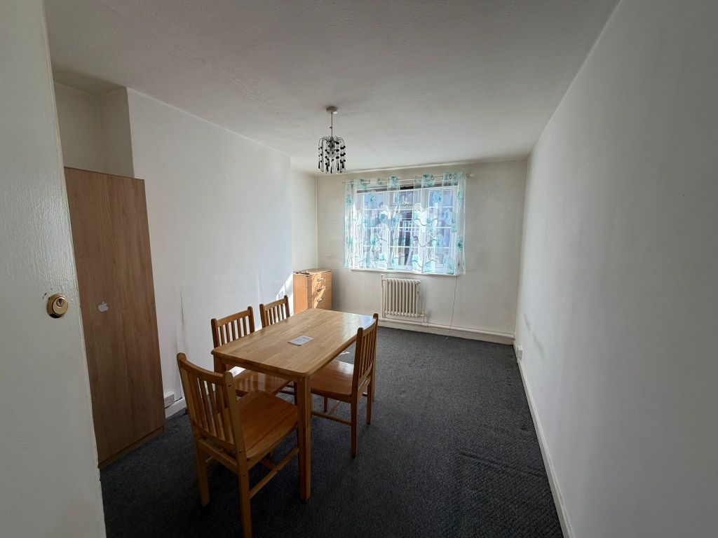 Property photo 3 of 5