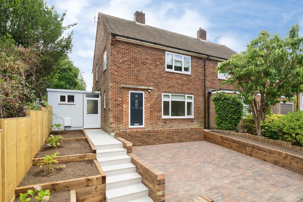Property photo 1 of 27