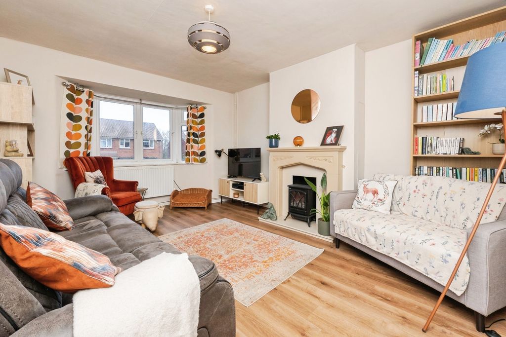 Property photo 2 of 19 Pbox-Img.Jpg