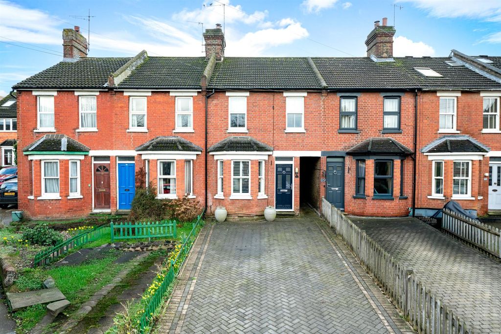 Property photo 1 of 16 91-Weymouth-Street-9.Jpg