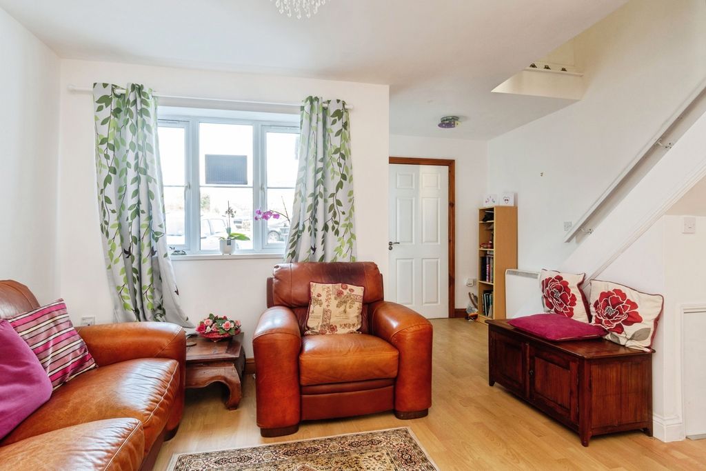 Property photo 3 of 12 Pbox-Img.Jpg