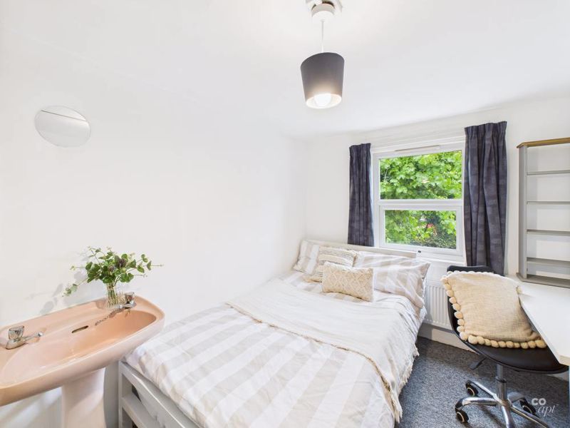 Property photo 3 of 13 Bedroom