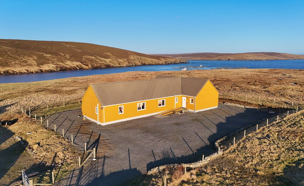 Property photo 2 of 44