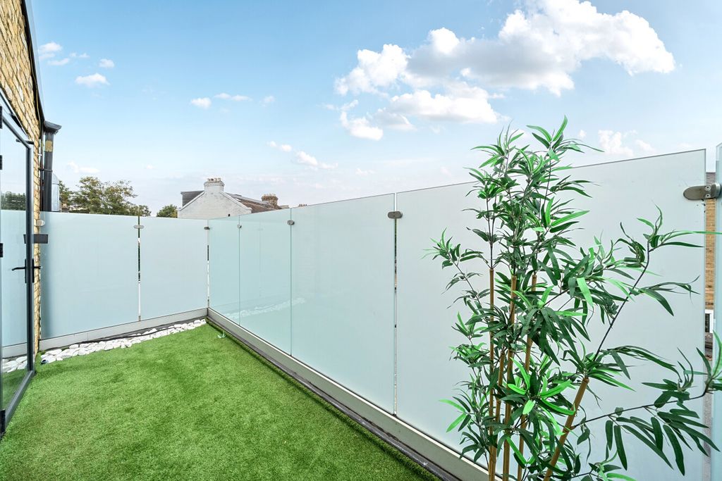 Property photo 1 of 8 1512968-9-6A97E65...