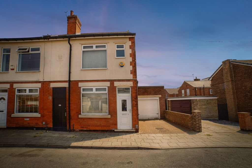 Property photo 1 of 16 Pbox-Img.Jpg
