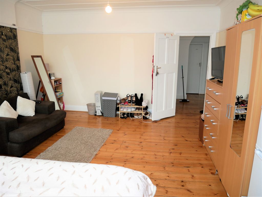 Property photo 3 of 3