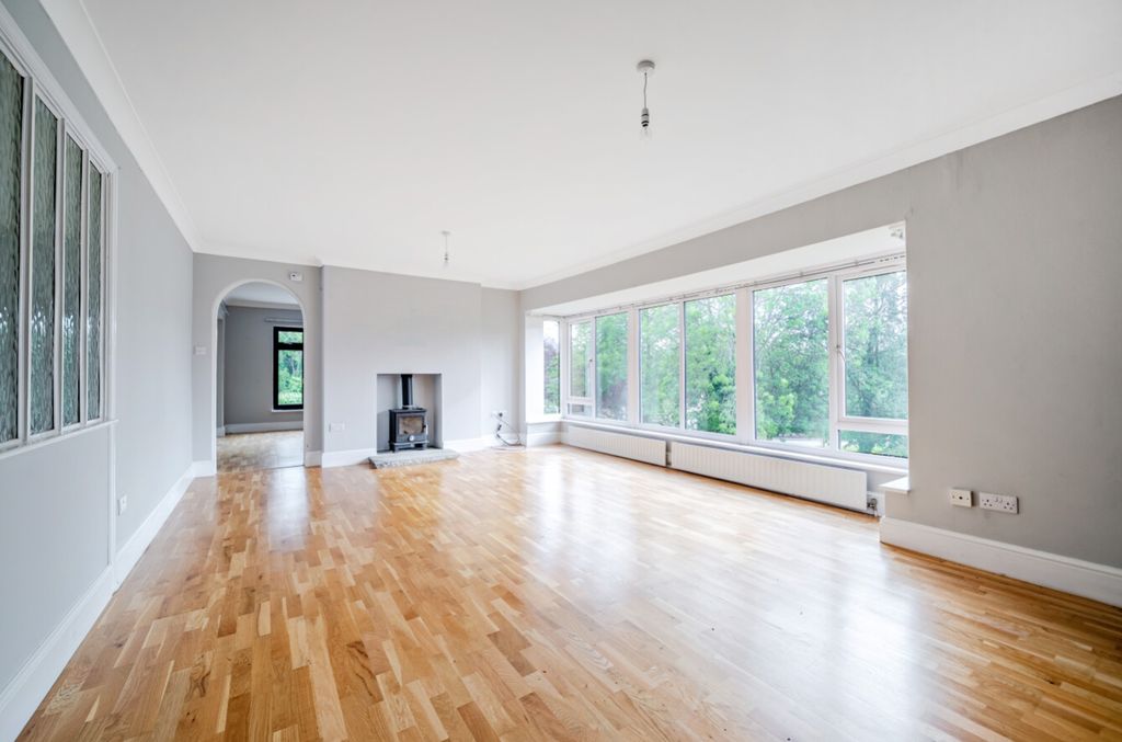 Property photo 2 of 32 1464431-11-6A07F27c164Ad