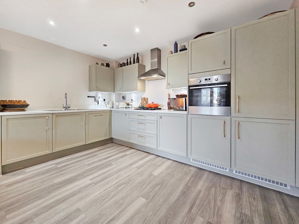 Property photo 3 of 11 20251202105445