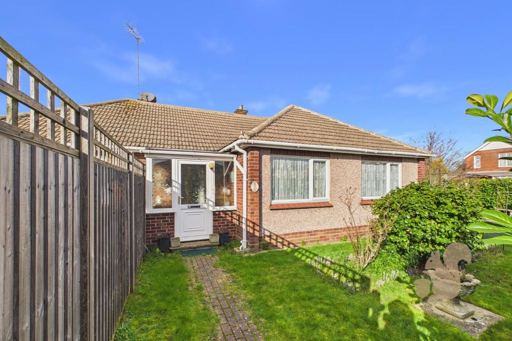 Property photo 1 of 26 Cam01659G0-Pr0730-Still030.Jpg