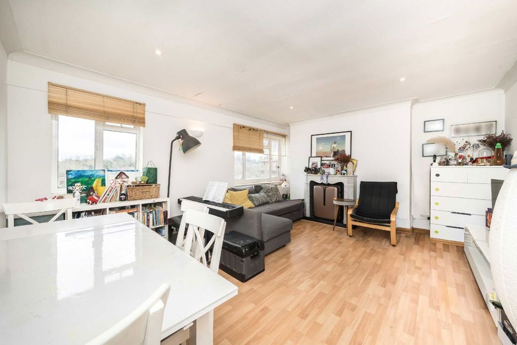 Property photo 2 of 5