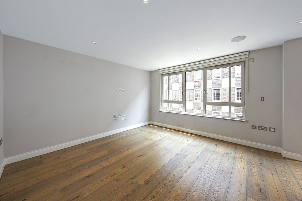 Property photo 3 of 7 Picture No. 22