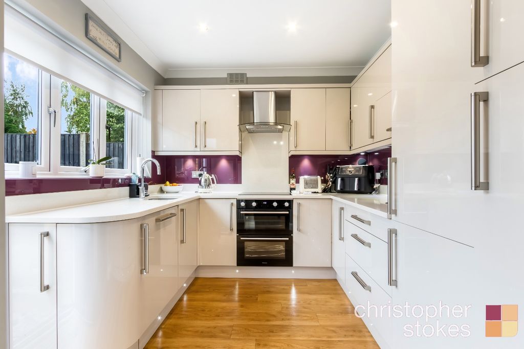 Property photo 3 of 22 4552846