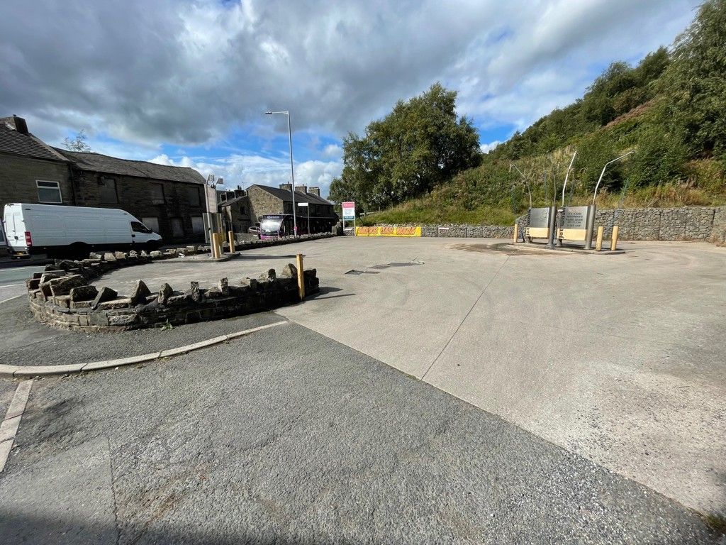 Property photo 3 of 8 Photo 1