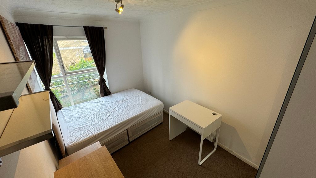 Property photo 3 of 3