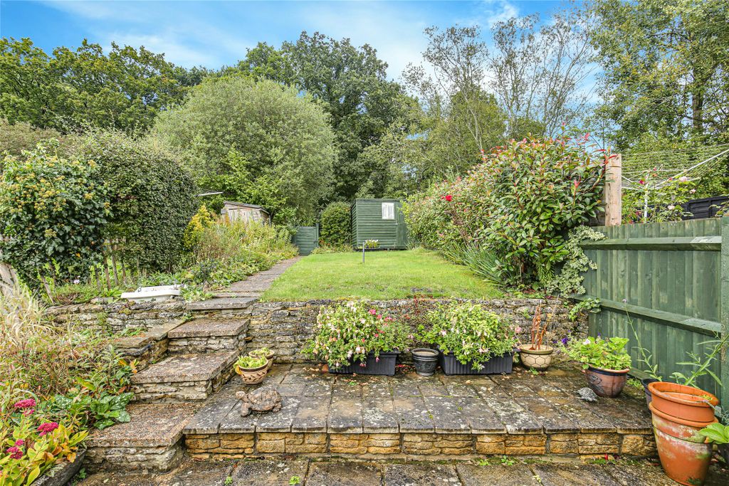 Property photo 2 of 16 Picture No. 18