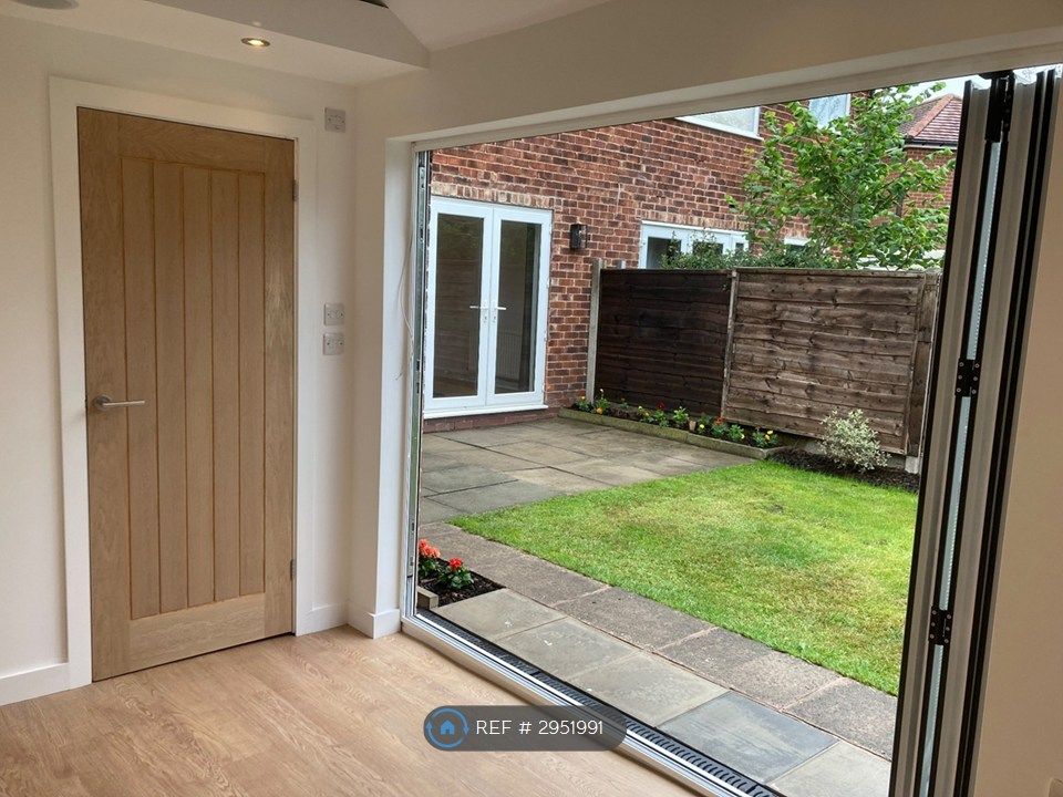 Property photo 3 of 33