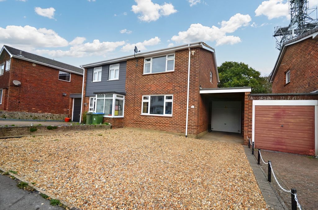 Property photo 1 of 9