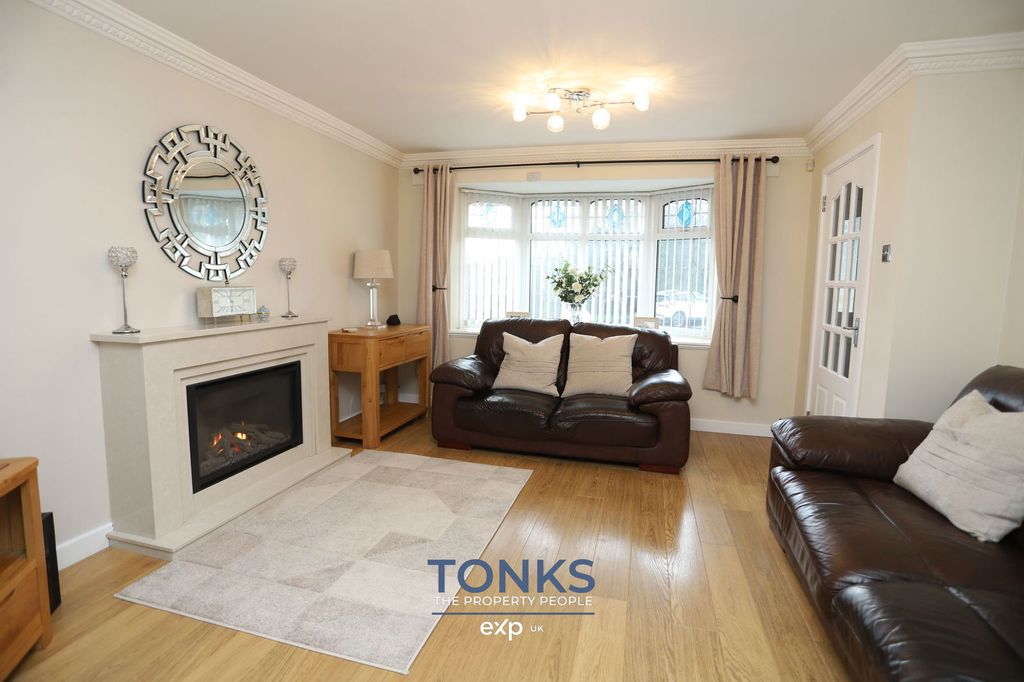 Property photo 3 of 26