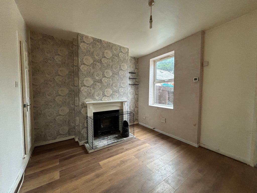 Property photo 2 of 5 Living Room
