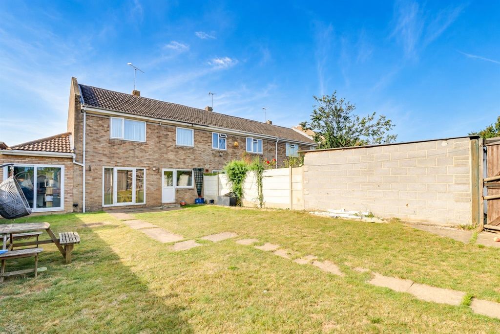 Property photo 1 of 16 Rear Garden